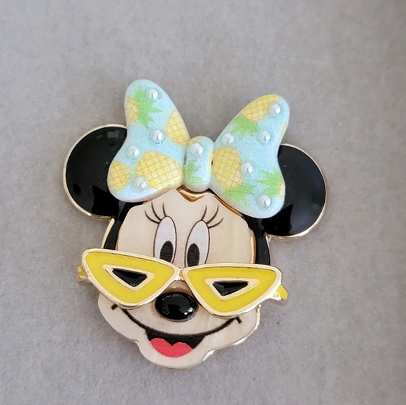 Disney X Baublebar Minnie Mouse Earrings NWT - Picture 3 of 3